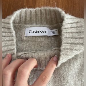 Calvin Klein Sweater